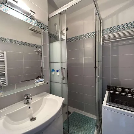 Cosy Avec Balcon Face - Acces & Parking Prive - Fr-1-224c-241