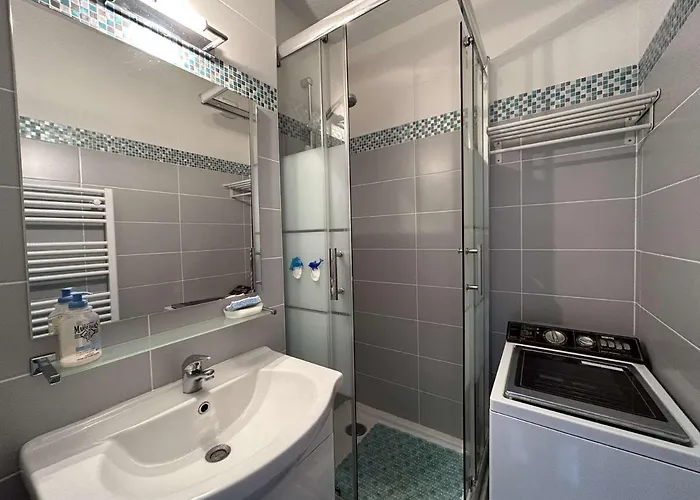 Cosy Avec Balcon Face - Acces & Parking Prive - Fr-1-224c-241